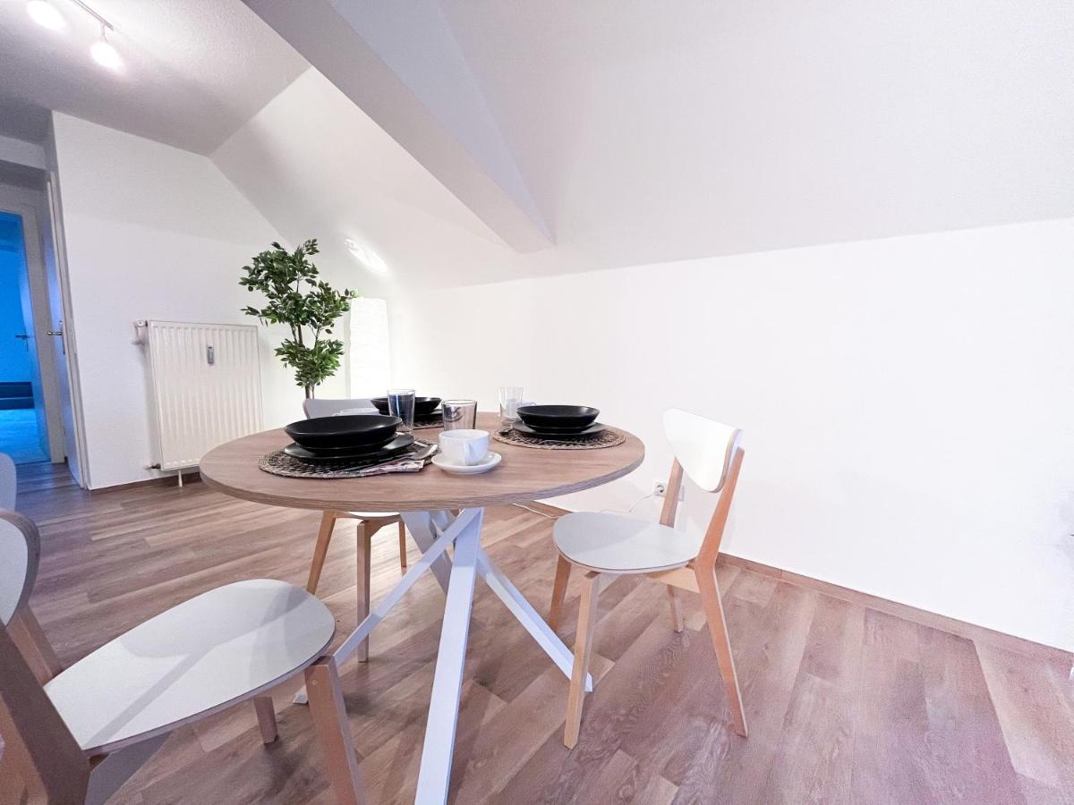 Free Wifi & Kaffee - Romantische 3 Zimmer Wohnung เบาท์เซน ภายนอก รูปภาพ
