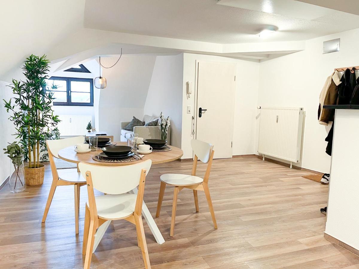 Free Wifi & Kaffee - Romantische 3 Zimmer Wohnung เบาท์เซน ภายนอก รูปภาพ